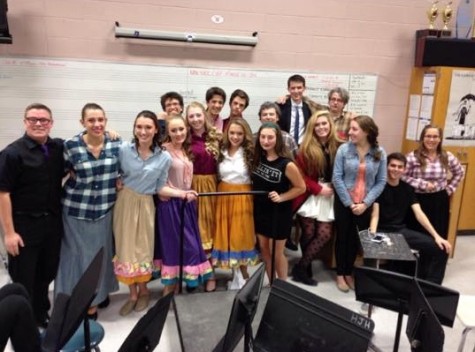 The HHS Drama Club seniors.