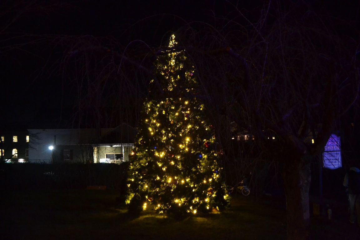 Hingham Celebrates Christmas in the Square The Harborlight