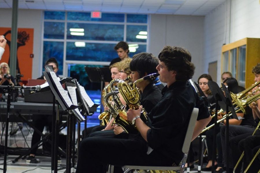 The high school Jazz band opened their set with the piece, Ornithology. The talented saxophone players range from 8th to 12th grade. The piece featured solos from many musicians including Delia Delorie on piano.
