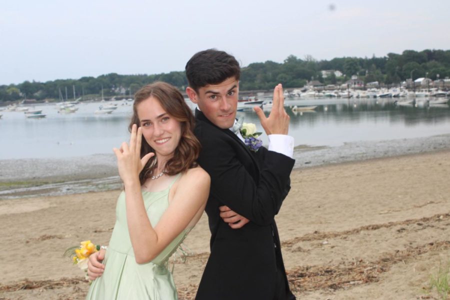 Voted+best+couple+at+HHS%2C+Olivia+Spielberger+and+Brian+Fennelly+strike+a+pose+at+the+Harbor+before+leaving+for+prom.+