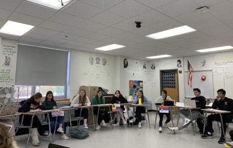 Students participate in a class discussion 