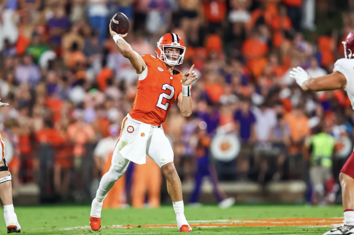 Clemson Tigers quarterback Cade Klubnik steps into a pass against the Stanford Cardinal on September 28, 2024.