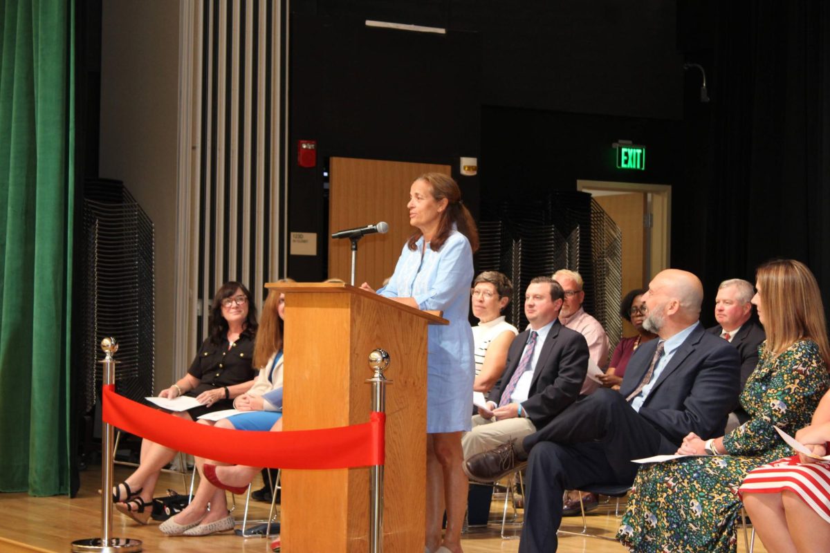 Building committee chair Linda Hill offered her thanks as well, recognizing that this project was plan in the making for quite a while. 