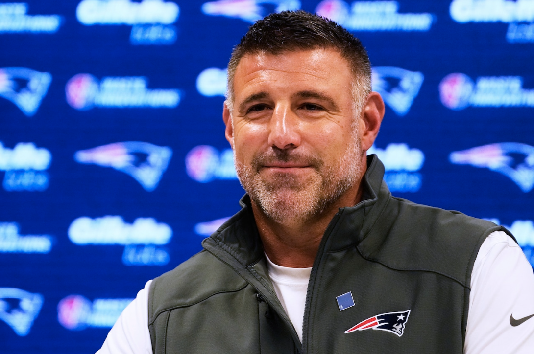 Mike Vrabel, newly appointed head coach of the New England Patriots, shares his satisfaction with Drake Maye’s recent play.