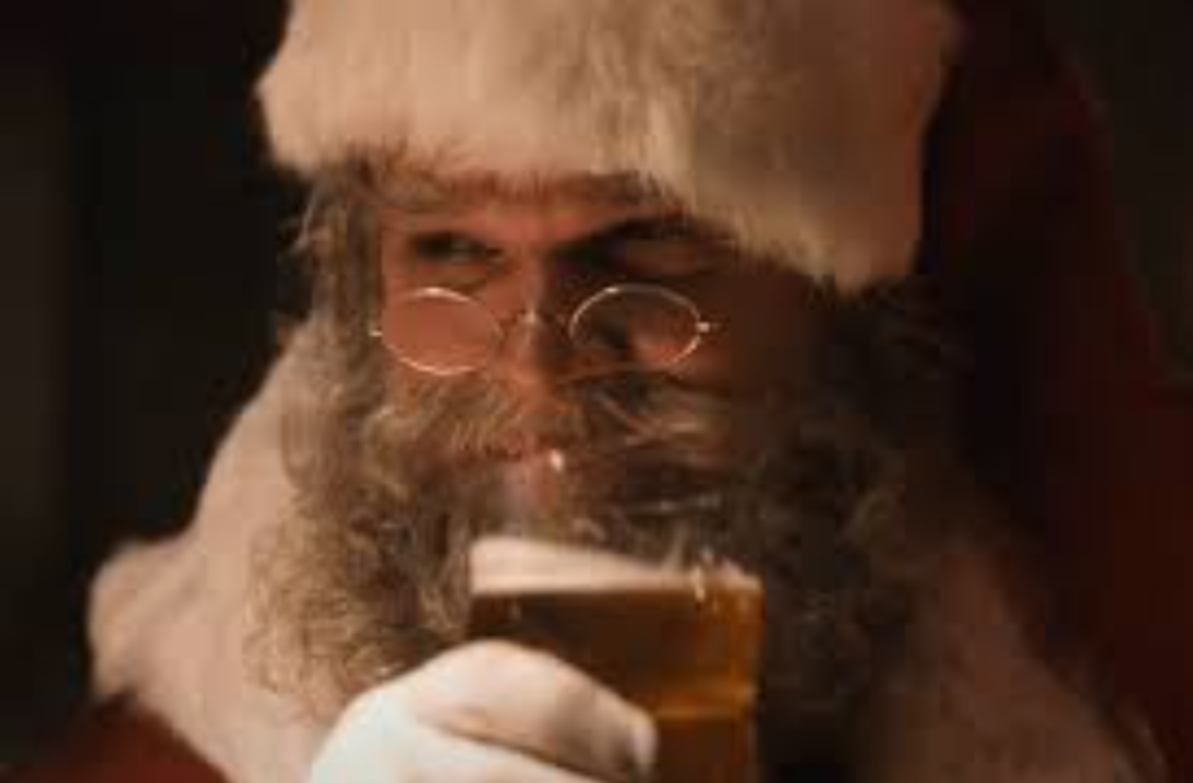 Santa Claus (David Harbour) drinks a few beers during a break while dropping off gifts in England.