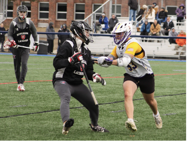 Junior midfielder Ryan Kennedy decelerates from a Ballston defender.