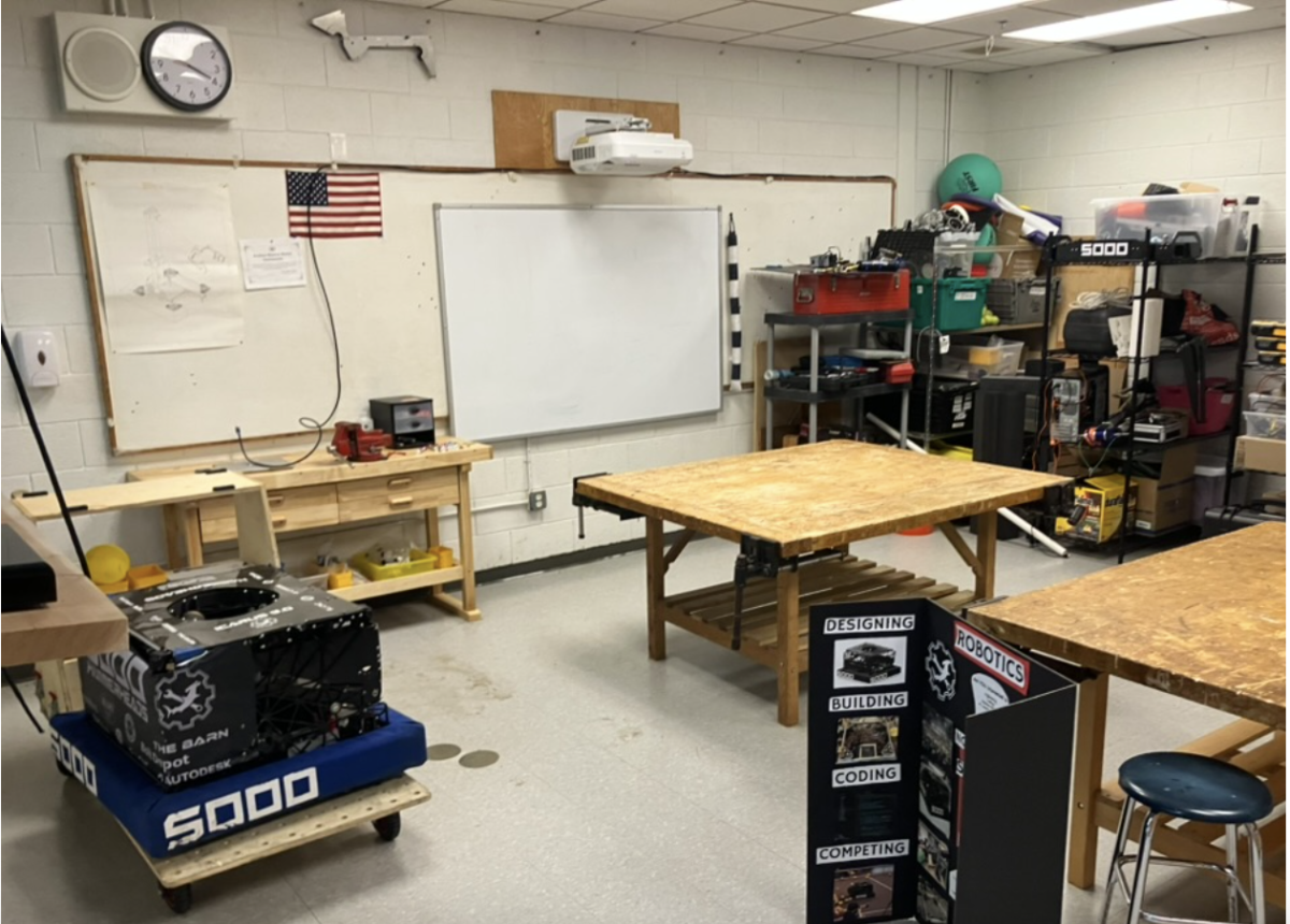 Room 164 after it has been organized in preparation for the first HHS Robotics meeting.