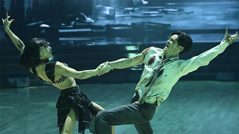 Actor Harry Shum Jr. and his partner Jenna Johnson perform a contemporary routine to 2WEI’s version of “Toxic” by Britney Spears. 
